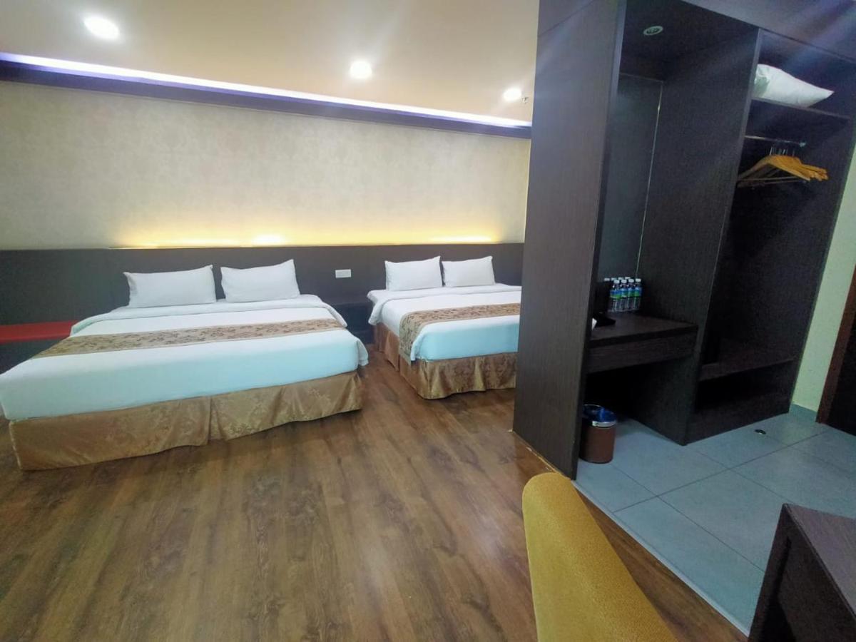 Hotel Midcity 4*