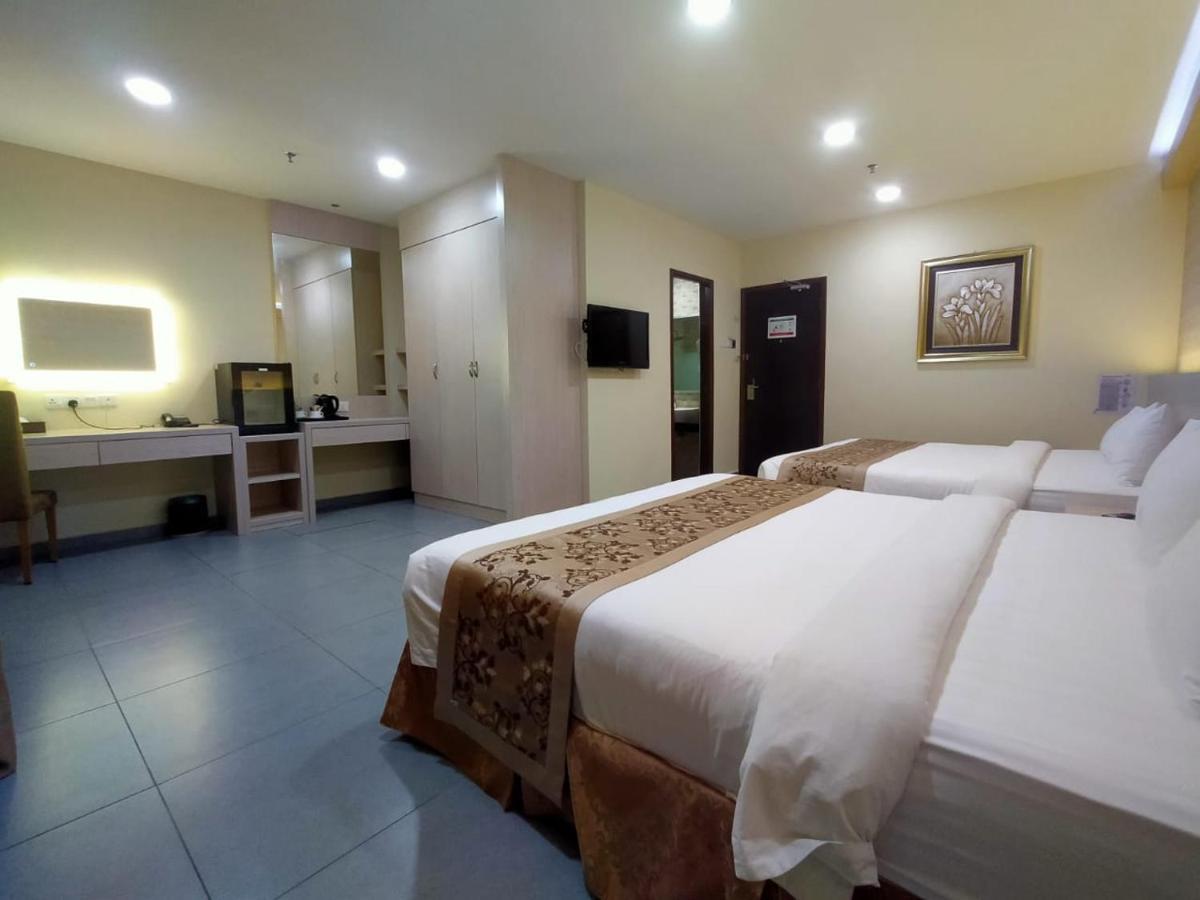 Hotel Midcity 4*