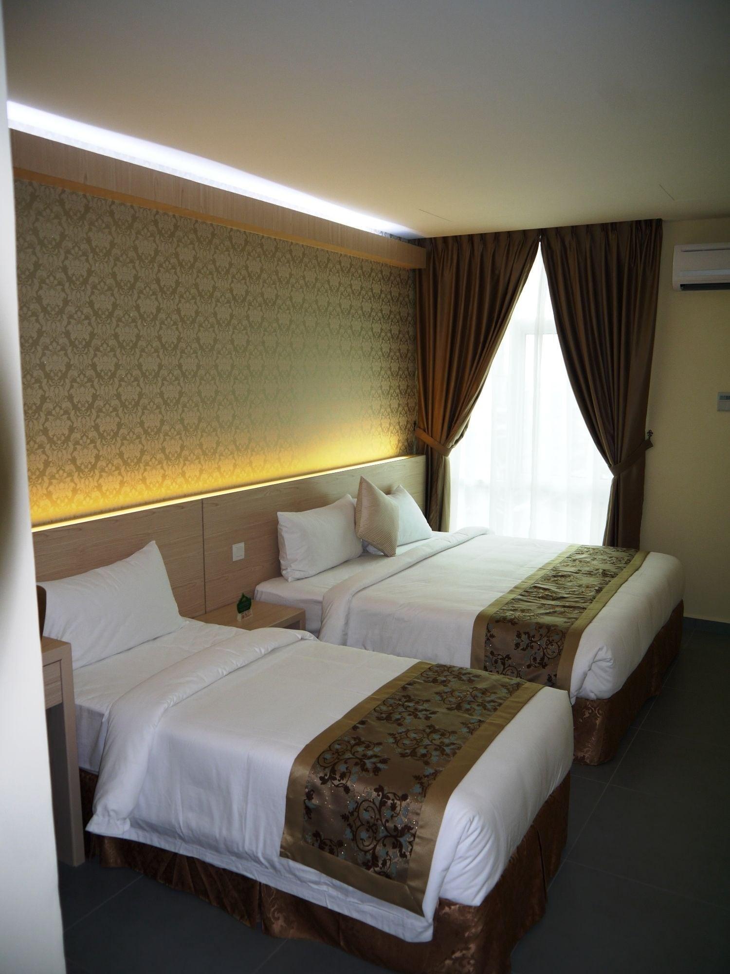 Midcity 4*