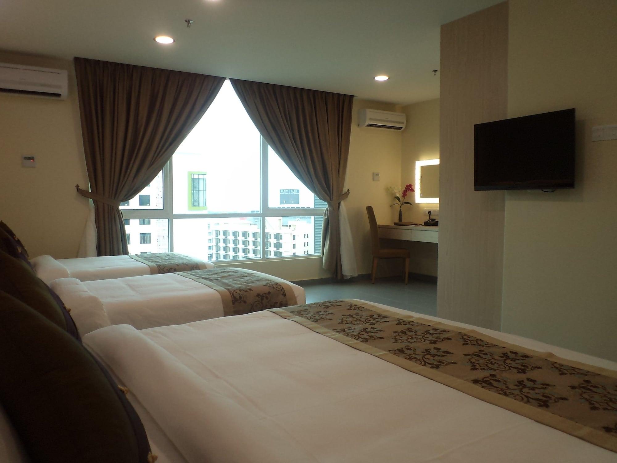 Hotel Midcity 4*