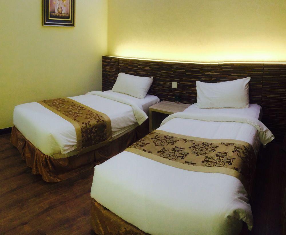 Midcity Hotel 4*