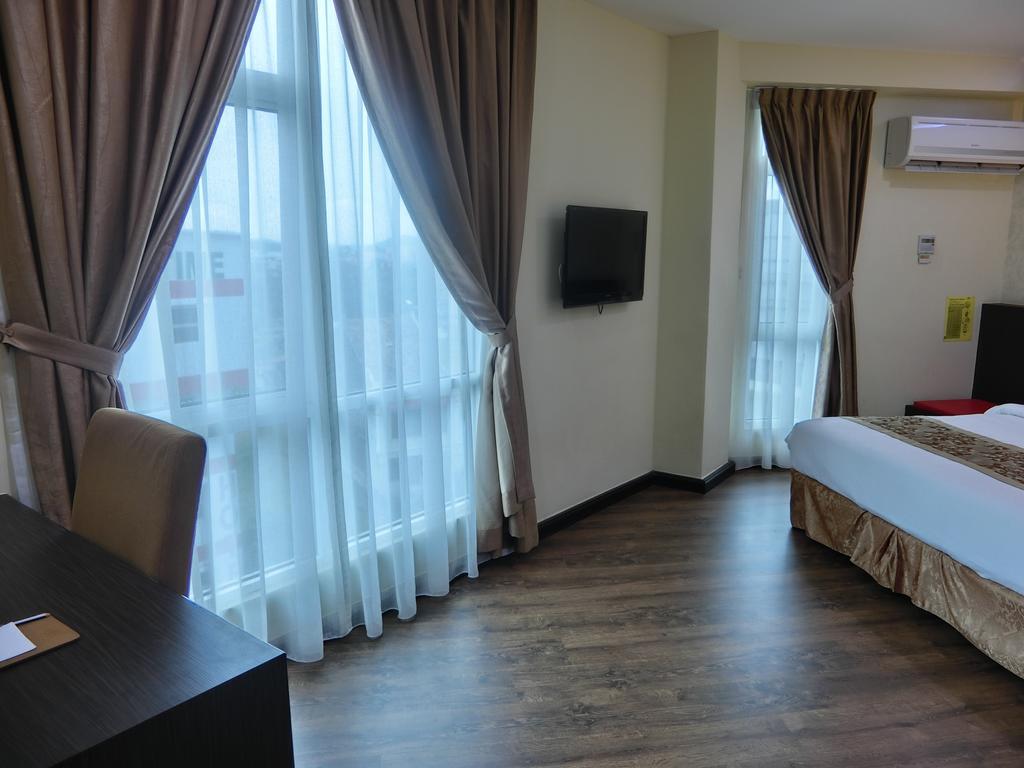 Midcity Hotel