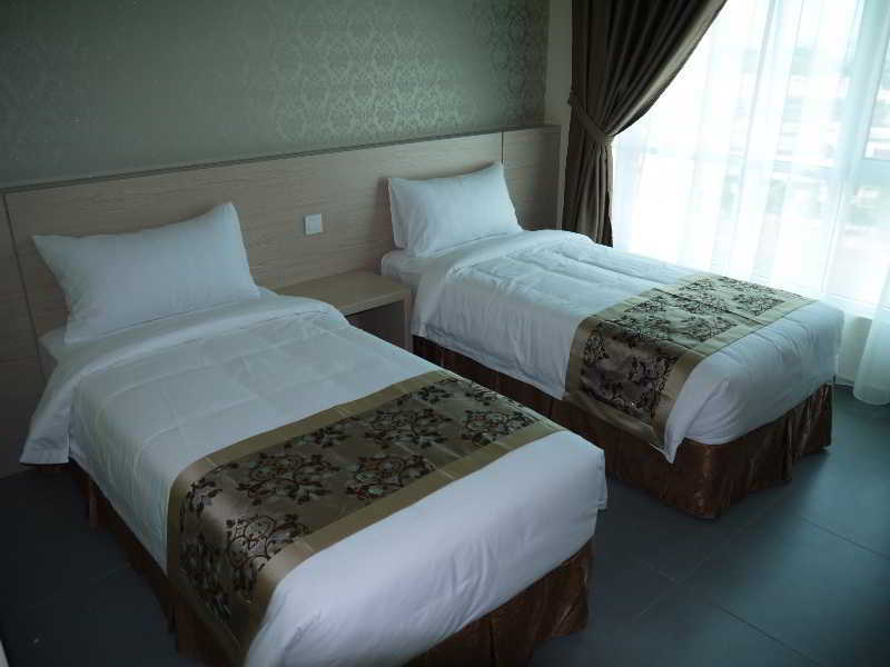 Hotel Midcity